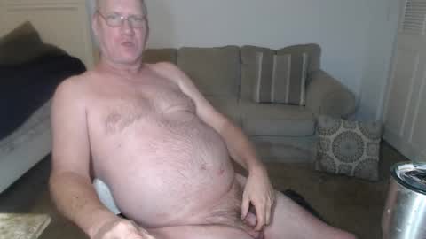 Snapshot of casinocam chatting on February 24, 11:19 pm CasinoCam online show from February 24, 11:19 pm