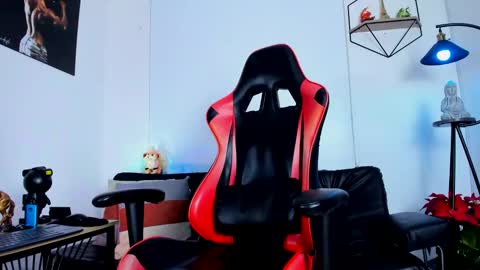 Snapshot of casticatheking chatting on January 1, 5:22 pm Matheo Brown online show from January 1, 5:22 pm