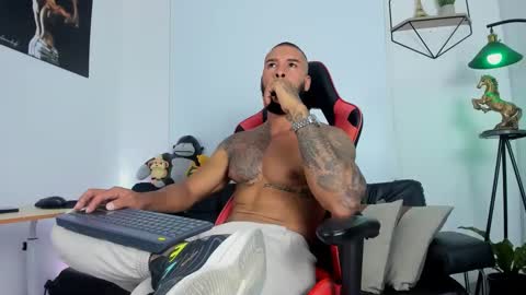 Snapshot of casticatheking chatting on January 20, 6:53 pm Matheo Brown online show from January 20, 6:53 pm