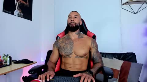 Snapshot of casticatheking chatting on March 10, 4:35 pm Matheo Brown online show from March 10, 4:35 pm