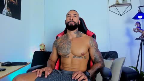 Snapshot of casticatheking chatting on January 26, 10:57 pm Matheo Brown online show from January 26, 10:57 pm