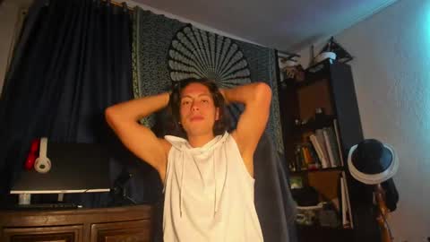 catnuaa online show from May 13, 1:24 am