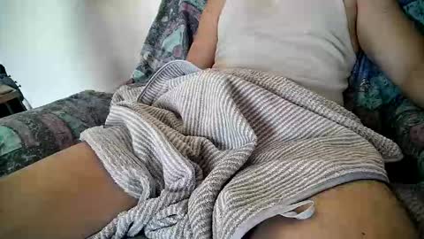 Snapshot of ccass69 chatting on October 16, 8:11 am ccass69 online show from October 16, 8:11 am