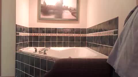 cclfhw8962753 online show from February 18, 3:48 am