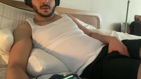 ceej82739 online show from February 6, 9:06 am