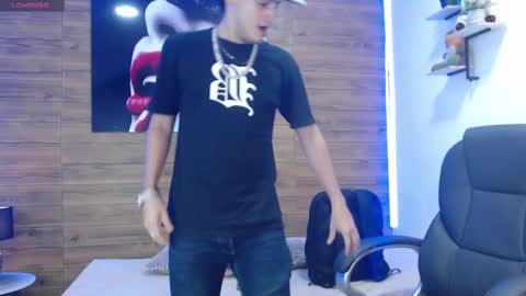 Ceroke online show from February 8, 8:53 pm