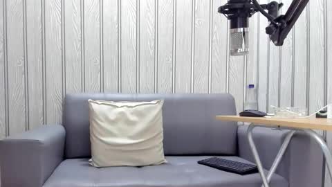 Snapshot of cesar_dant chatting on October 29, 3:37 pm Cesar online show from October 29, 3:37 pm