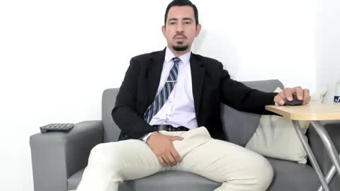 Snapshot of cesar_dant chatting on September 19, 1:44 pm Cesar online show from September 19, 1:44 pm