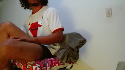 Snapshot of cesar_master_ chatting on October 16, 3:25 am cesar_master_ online show from October 16, 3:25 am