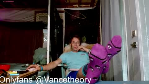 cguffey2284 online show from June 26, 1:09 am