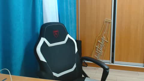 ch1lldrill online show from February 3, 6:40 am