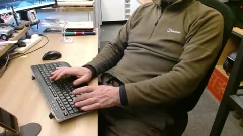 ch400 online show from April 15, 7:03 pm