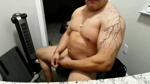 Snapshot of chacho1968 chatting on October 2, 9:46 am Chuck online show from October 2, 9:46 am