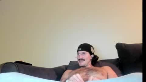 Snapshot of chadpowerz chatting on October 14, 4:19 am Lydong online show from October 14, 4:19 am