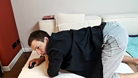 Chad online show from April 18, 4:47 am