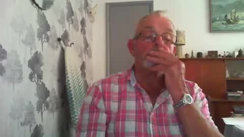 Champers online show from June 24, 3:37 pm