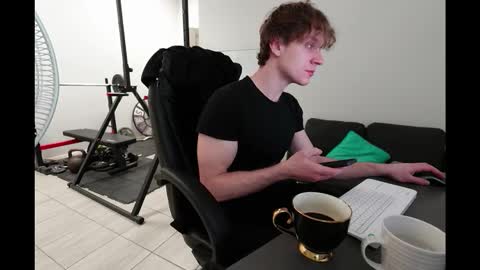 CHARLES DREAMS online show from November 26, 2:42 pm