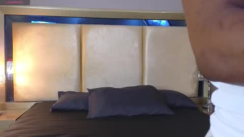 charlesbrown_ online show from March 12, 6:04 pm