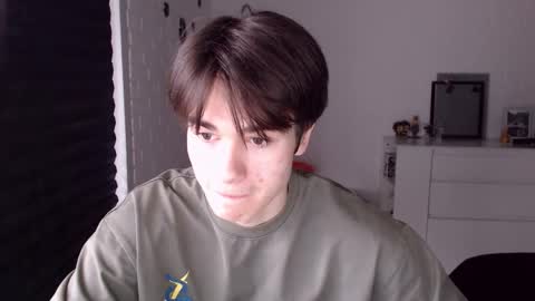 Snapshot of charleshanson69 chatting on September 25, 11:31 am charleshanson69 online show from September 25, 11:31 am