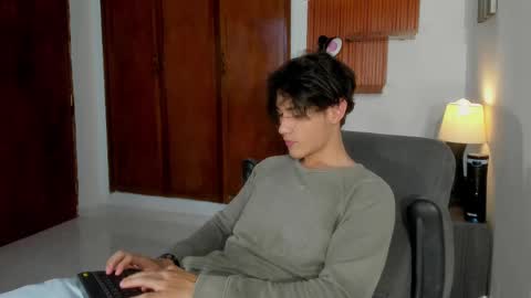 Snapshot of charley_morgan chatting on February 8, 6:55 pm charley_morgan online show from February 8, 6:55 pm