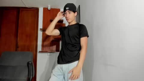 Snapshot of charley_morgan chatting on February 19, 6:54 pm charley_morgan online show from February 19, 6:54 pm