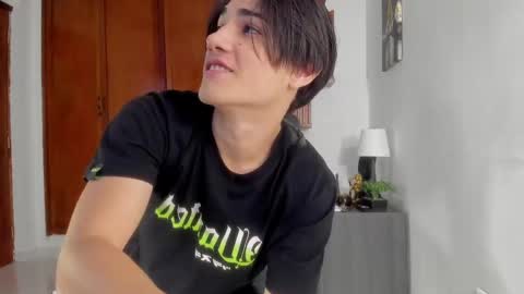 Snapshot of charley_morgan chatting on March 5, 6:23 pm charley_morgan online show from March 5, 6:23 pm