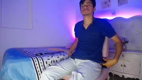 Snapshot of charlie_cock_ chatting on October 7, 6:17 am Charlie online show from October 7, 6:17 am
