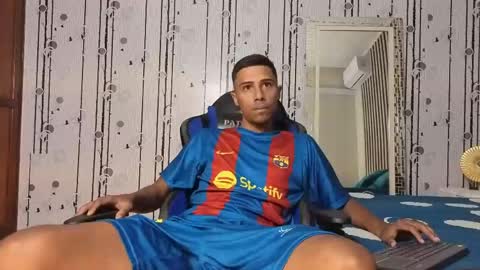 charlies_fox online show from April 14, 7:35 pm