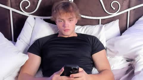 Snapshot of chase_muscular chatting on October 1, 10:30 am Chase online show from October 1, 10:30 am