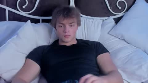 Snapshot of chase_muscular chatting on September 28, 11:08 am Chase online show from September 28, 11:08 am