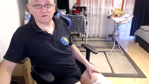 Snapshot of chatskor chatting on February 3, 6:56 am Egor Skornyakov online show from February 3, 6:56 am