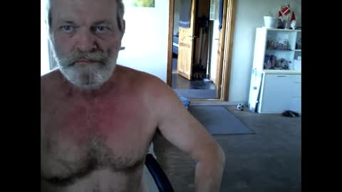 chefben666 online show from April 7, 7:41 am