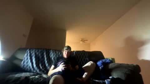 chevycamaro1978 online show from March 17, 2:48 am