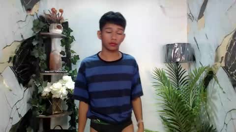 Snapshot of chick_renz chatting on September 30, 6:33 pm chick_renz online show from September 30, 6:33 pm