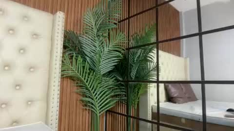chick_renz online show from June 23, 11:36 am