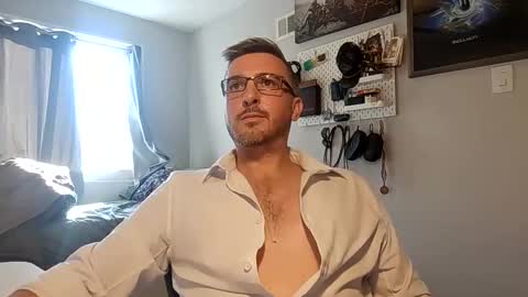 ThisCheeseBetterBeGuda online show from November 13, 4:22 pm