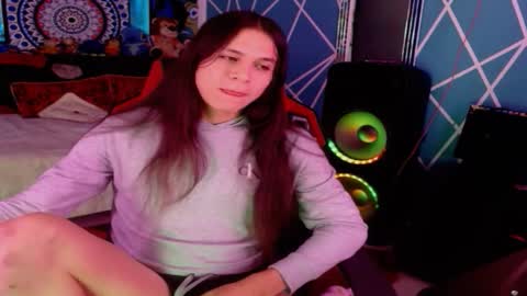 Snapshot of chico_explosivo chatting on October 22, 3:21 am chico_explosivo online show from October 22, 3:21 am