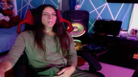 Snapshot of chico_explosivo chatting on October 31, 12:34 am chico_explosivo online show from October 31, 12:34 am