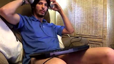Snapshot of chiefj6izcarezzamatrix chatting on October 7, 2:32 pm chiefJ6mirrorzmatrixmoke online show from October 7, 2:32 pm