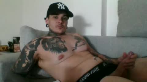 Snapshot of chikoink43 chatting on February 18, 12:48 am chikoink43 online show from February 18, 12:48 am