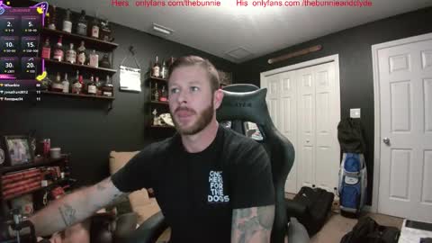 Chillinthemosttt online show from November 3, 3:21 am