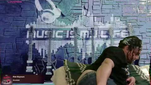 Snapshot of chinoroz chatting on January 11, 6:33 pm Enrique online show from January 11, 6:33 pm
