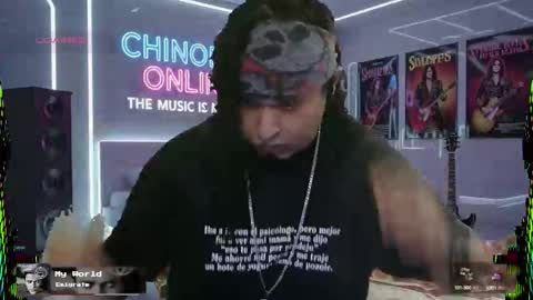 Snapshot of chinoroz chatting on October 21, 8:17 am Enrique online show from October 21, 8:17 am