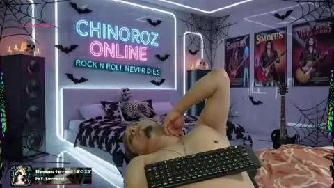 Snapshot of chinoroz chatting on October 30, 10:49 am Enrique online show from October 30, 10:49 am