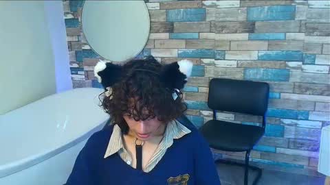 chipi_tay online show from February 2, 7:11 pm