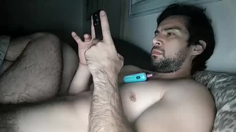 Snapshot of chokeandspit521629 chatting on November 2, 7:12 am chokeandspit online show from November 2, 7:12 am