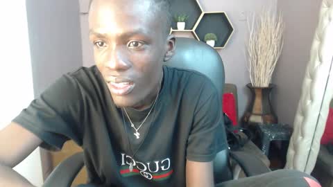 Chombo online show from December 17, 6:31 pm