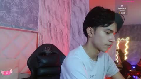 chos_tay online show from June 10, 11:56 am