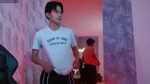 chos_tay online show from June 12, 11:41 am