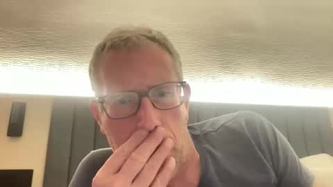 Snapshot of choupipat1 chatting on October 22, 12:46 am choupipat1 online show from October 22, 12:46 am